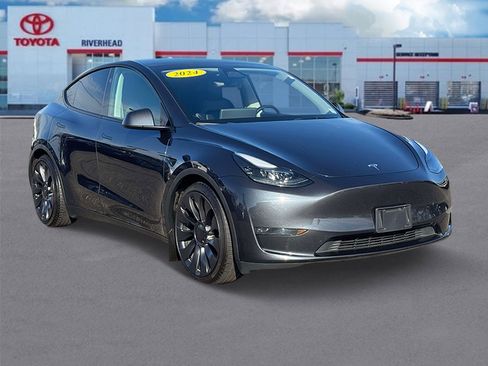 Used 2024 Tesla Model Y Performance image 2