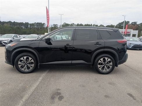 Used 2023 Nissan Rogue SV image 6