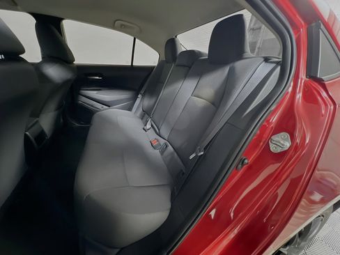 Used 2021 Toyota Corolla LE image 28