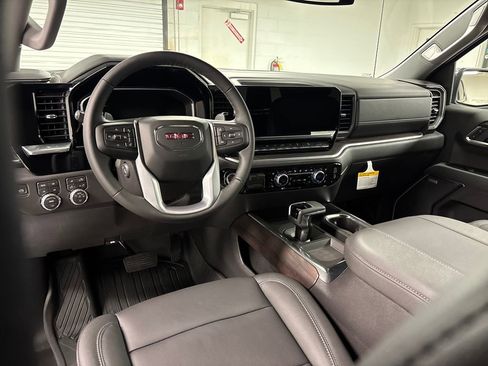 New 2026 GMC Sierra 1500 SLT image 28