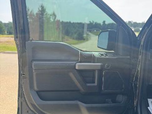 Used 2018 Ford F150 Raptor w/ Equipment Group 802A Luxury image 8