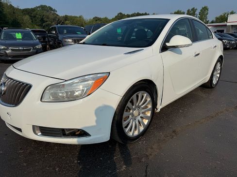 Used 2013 Buick Regal Premium FWD image 9