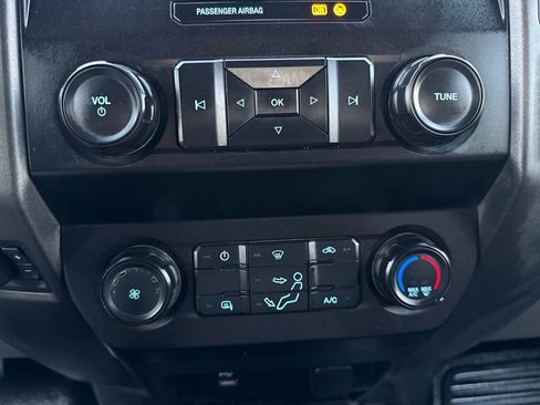 Used 2022 Ford F250 XL w/ Power Equipment Group image 32