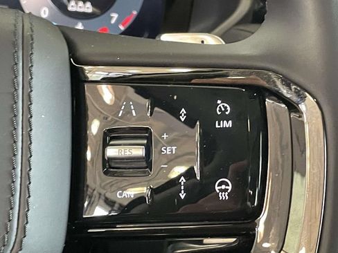Used 2024 Land Rover Range Rover Velar S AWD/4WD image 27
