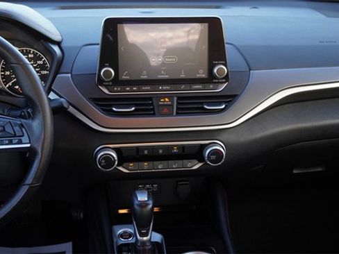 Used 2024 Nissan Altima 2.5 SR image 16