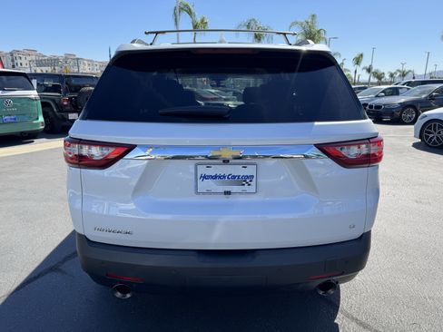Used 2020 Chevrolet Traverse LT image 9