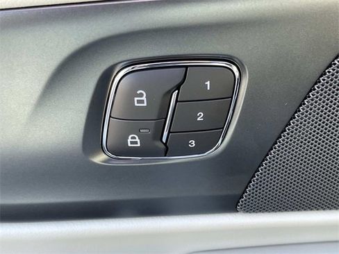 New 2026 Lincoln Nautilus Reserve w/ Jet Appearance Package image 24