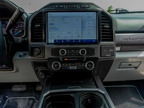 Used 2022 Ford F450 Limited w/ FX4 Off-Road Package AWD/4WD image 22