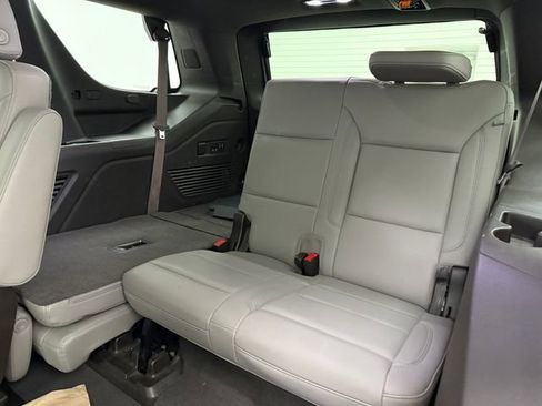 Used 2022 Chevrolet Tahoe LT w/ LT Signature Plus Package AWD/4WD image 9