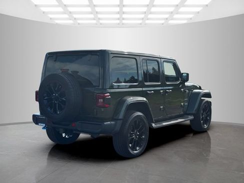 Used 2023 Jeep Wrangler Unlimited Sahara w/ Cold Weather Group AWD/4WD image 7