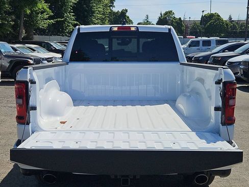 New 2026 RAM 1500 4x4 Crew Cab image 10