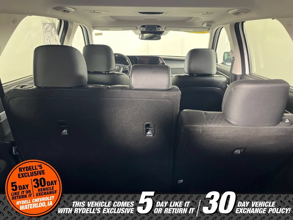 Used 2022 Hyundai Palisade SEL w/ 8P Bench Seat Package AWD/4WD image 15
