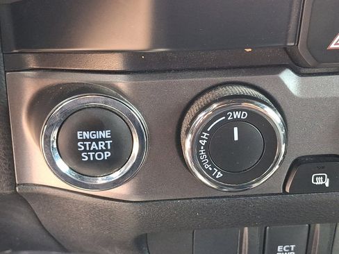 Used 2023 Toyota Tacoma TRD Sport AWD/4WD image 23