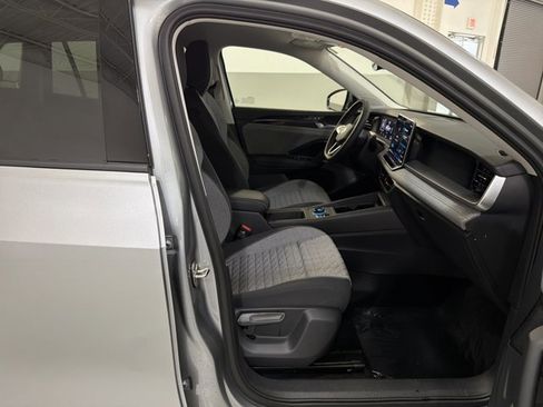 New 2026 Volkswagen Tiguan S FWD image 36