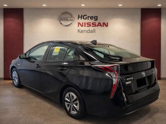 Used 2018 Toyota Prius Three video 2