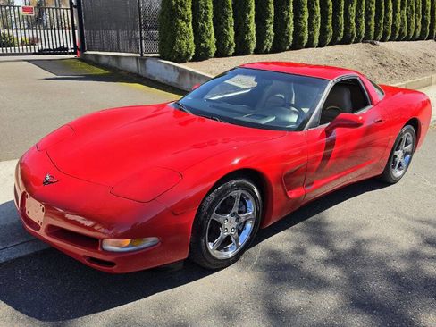 Used 2001 Chevrolet Corvette Coupe w/ Preferred Equipment Group2 image 1