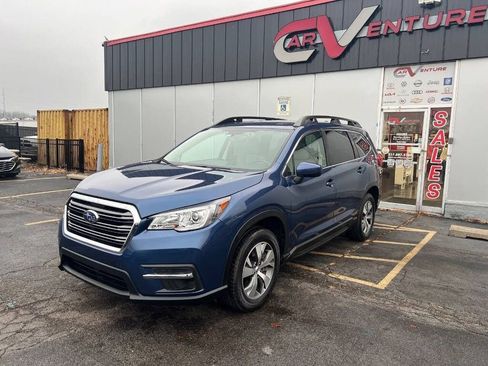 Used 2019 Subaru Ascent Premium image 2