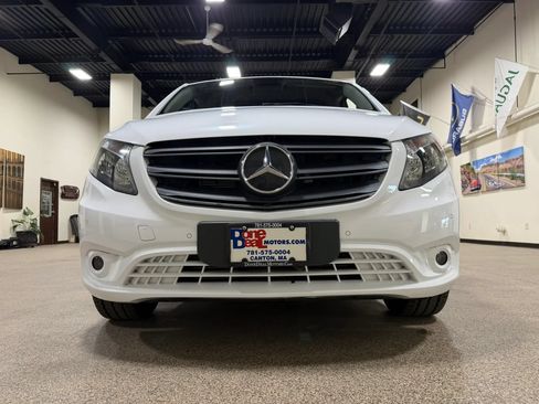 Used 2021 Mercedes-Benz Metris image 12