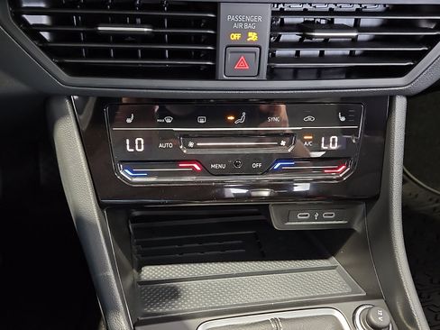 New 2026 Volkswagen Jetta SE image 16