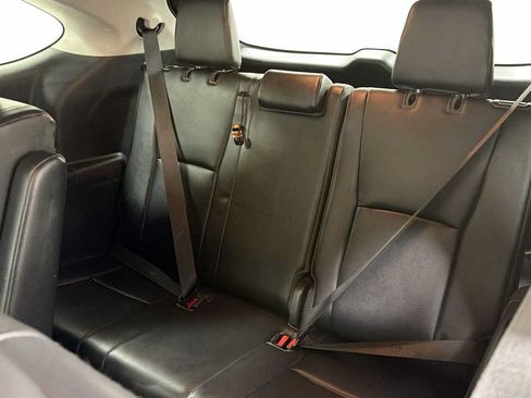 Used 2020 Toyota Highlander XLE AWD/4WD image 25
