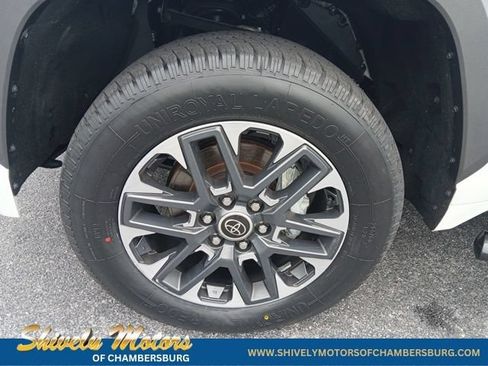 Used 2023 Toyota Tundra Limited AWD/4WD image 2