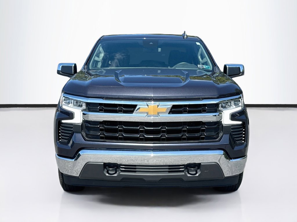 Used 2023 Chevrolet Silverado 1500 LT AWD/4WD image 2