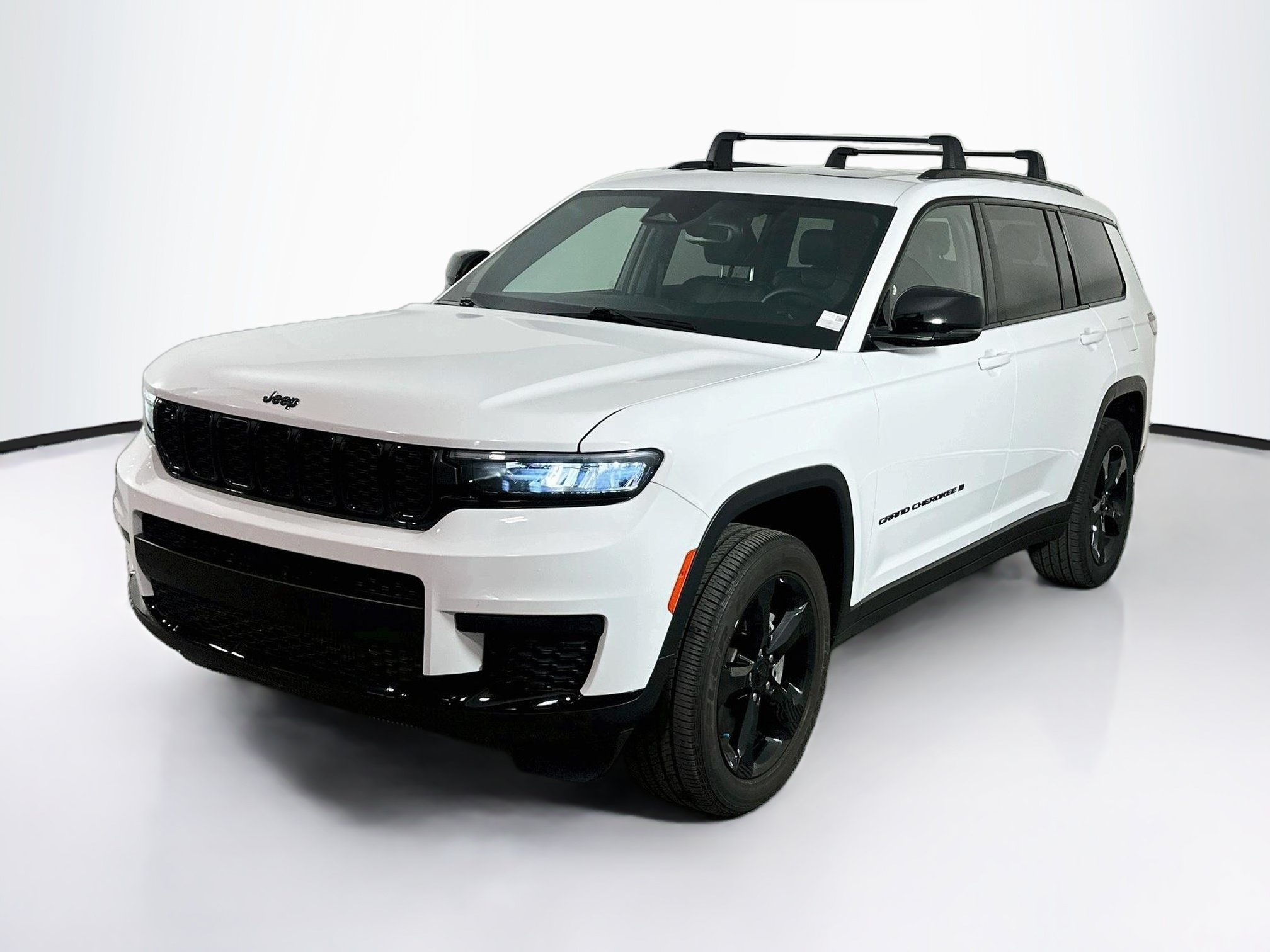 Used 2024 Jeep Grand Cherokee L Altitude AWD/4WD image 3