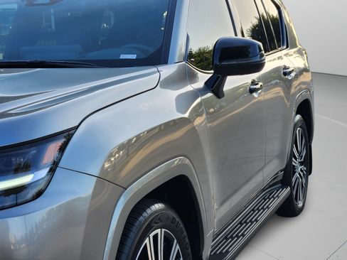 Used 2025 Lexus LX 700h Luxury w/ Appearance Package AWD/4WD image 38