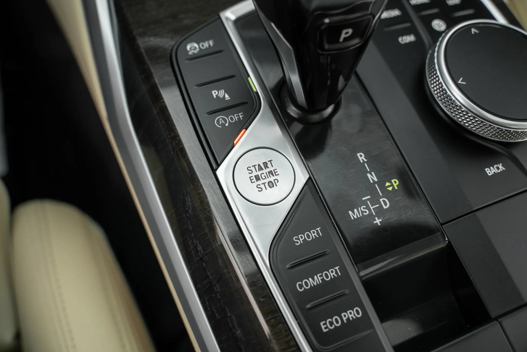 Used 2019 BMW 330i xDrive Sedan w/ Driving Assistance Package AWD/4WD image 29