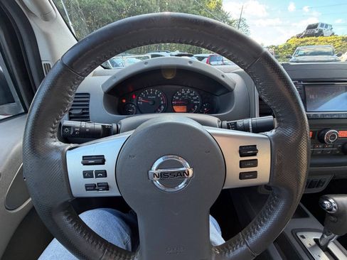Used 2016 Nissan Frontier SV w/ SV Value Truck Package RWD image 19