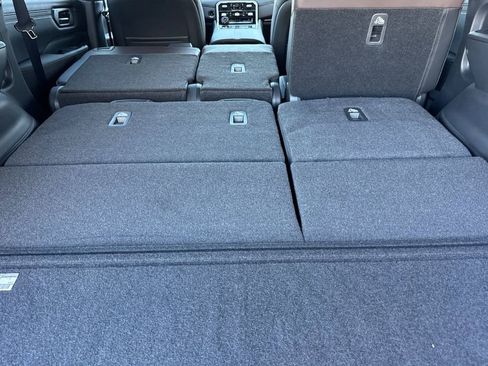 New 2025 Nissan Armada SL image 13