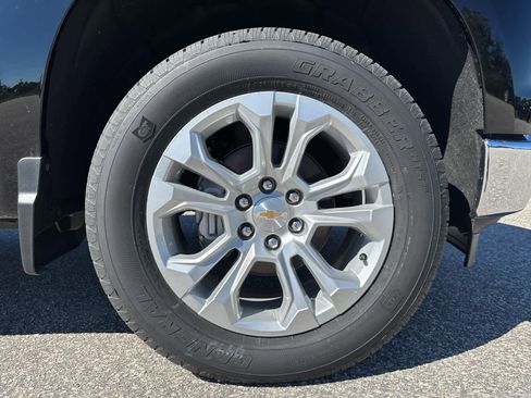 New 2025 Chevrolet Silverado 1500 LTZ image 32