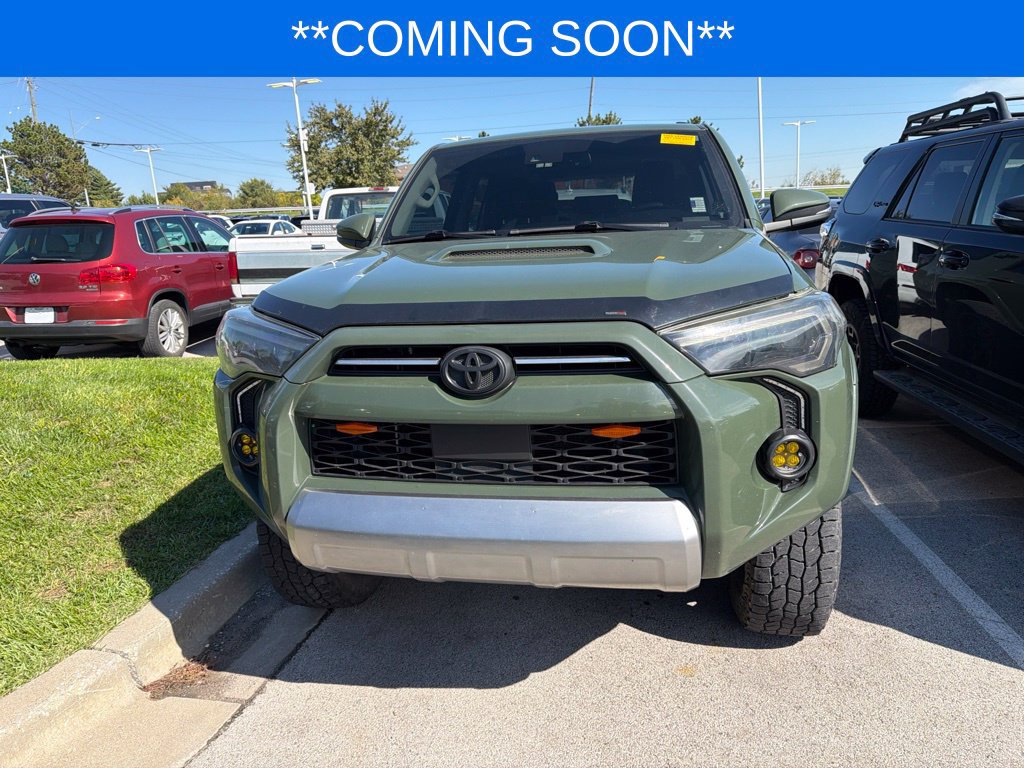 Used 2022 Toyota 4Runner TRD Off-Road Premium w/ Moonroof Package AWD/4WD image 2