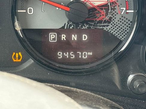 Used 2016 Jeep Wrangler Unlimited Sahara AWD/4WD image 2