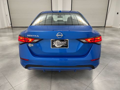 Used 2025 Nissan Sentra SV FWD image 8