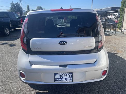 Used 2016 Kia Soul EV FWD image 5