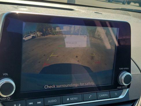 Used 2025 Nissan Altima 2.5 SV image 25