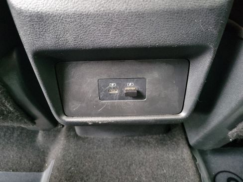 Certified 2021 Nissan Rogue SV w/ Premium Package image 17