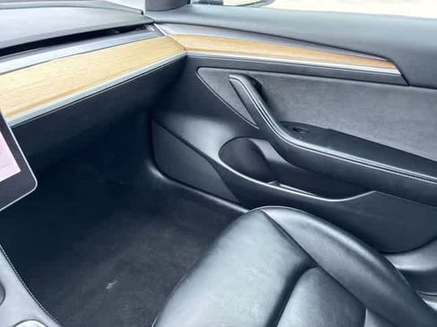 Used 2021 Tesla Model 3 Standard Range RWD image 33