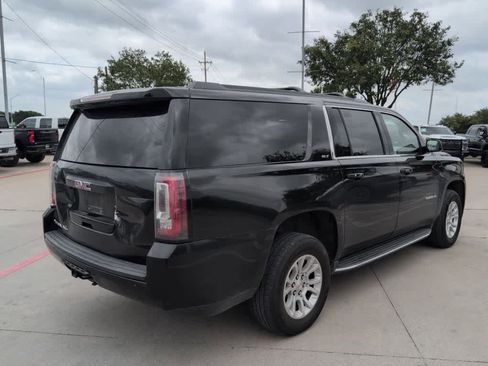 Used 2020 GMC Yukon XL SLT AWD/4WD image 3