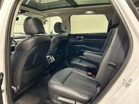 Used 2023 Kia Sorento SX AWD/4WD image 33