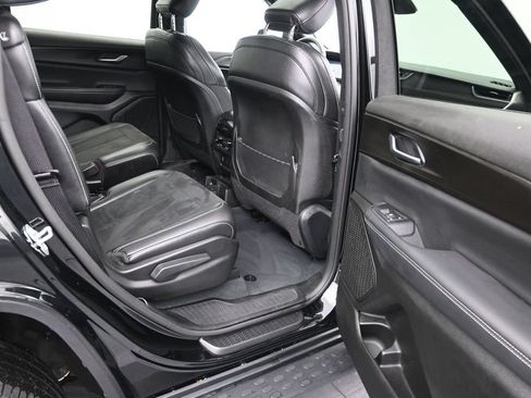 Used 2023 Jeep Grand Cherokee L Laredo AWD/4WD image 11