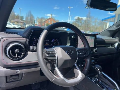 Used 2024 Chevrolet Colorado Z71 w/ Z71 Convenience Package 2 image 13