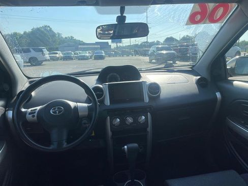 Used 2006 Scion xA FWD image 9