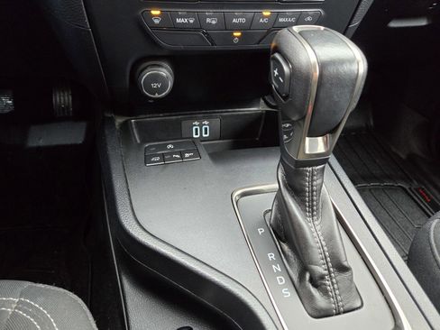 Used 2019 Ford Ranger XLT w/ Equipment Group 301A Mid image 18