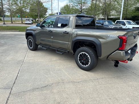 New 2026 Toyota Tacoma TRD Off-Road image 3