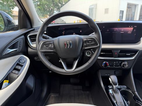 Used 2024 Buick Encore GX Preferred w/ Comfort Package FWD image 13
