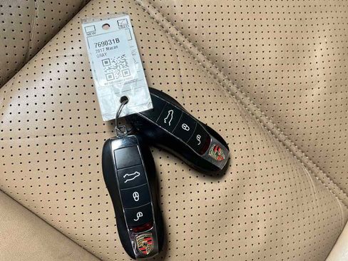 Used 2017 Porsche Macan S AWD/4WD image 38