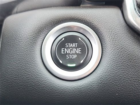 Used 2024 GMC Canyon Elevation image 21