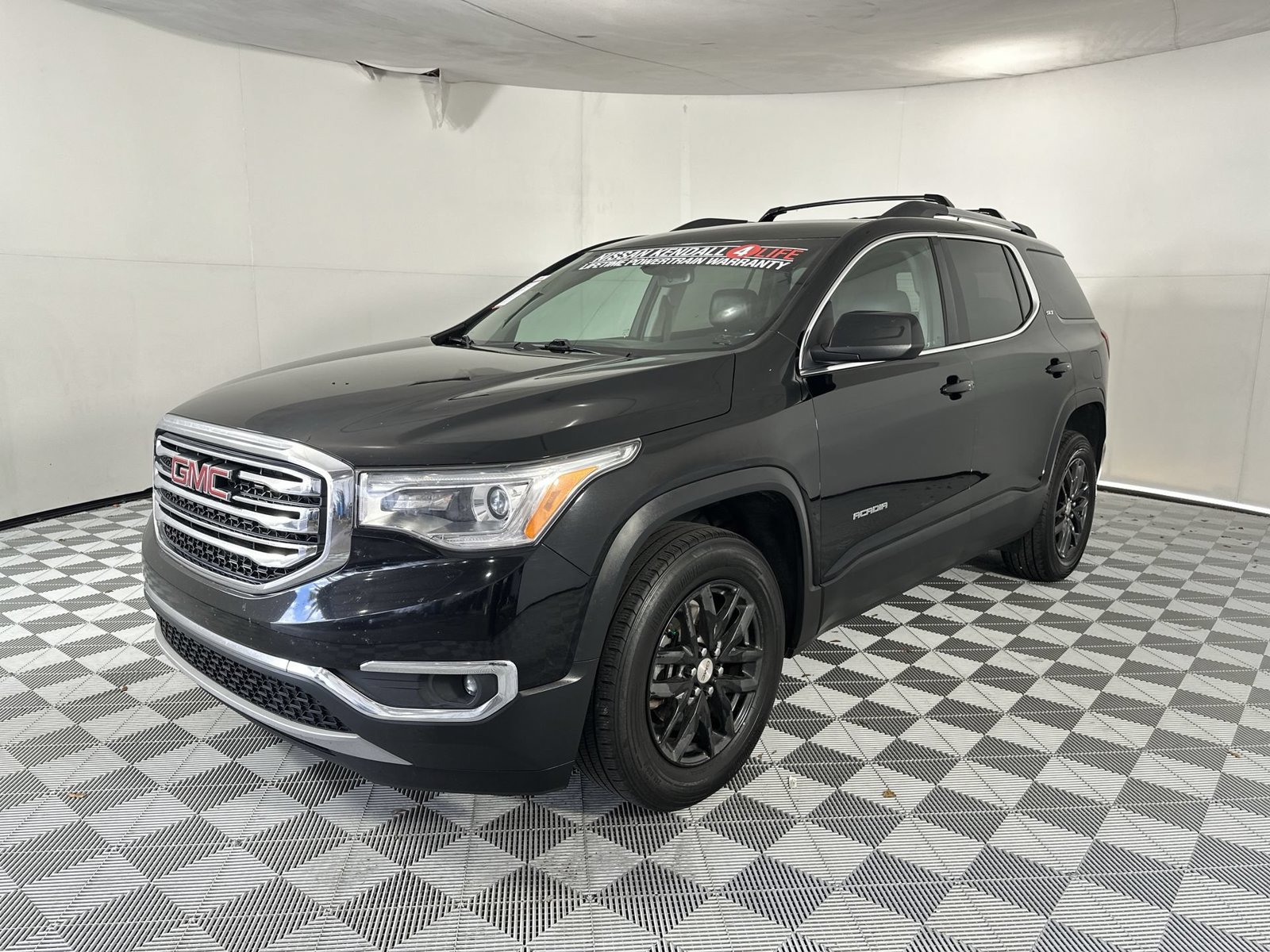 Used 2019 GMC Acadia SLT FWD image 4